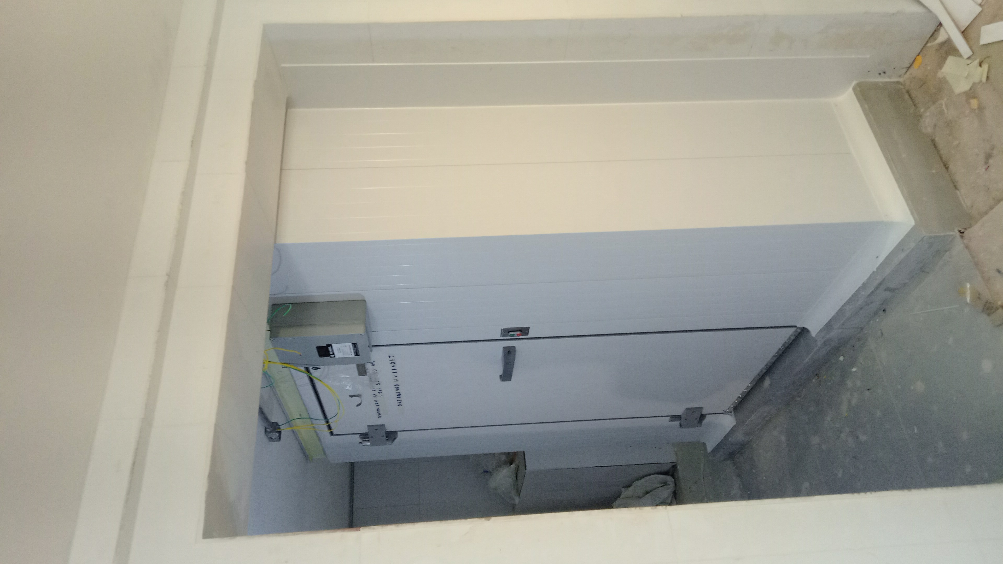 Câmara Frigorífica Para Armazenamento De Medicamentos??